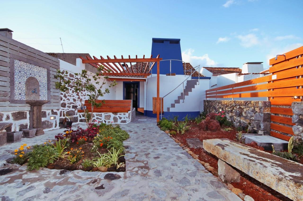 Гостевой дом A Casinha Azul Вила-Франка-ду-Кампу Экстерьер фото
