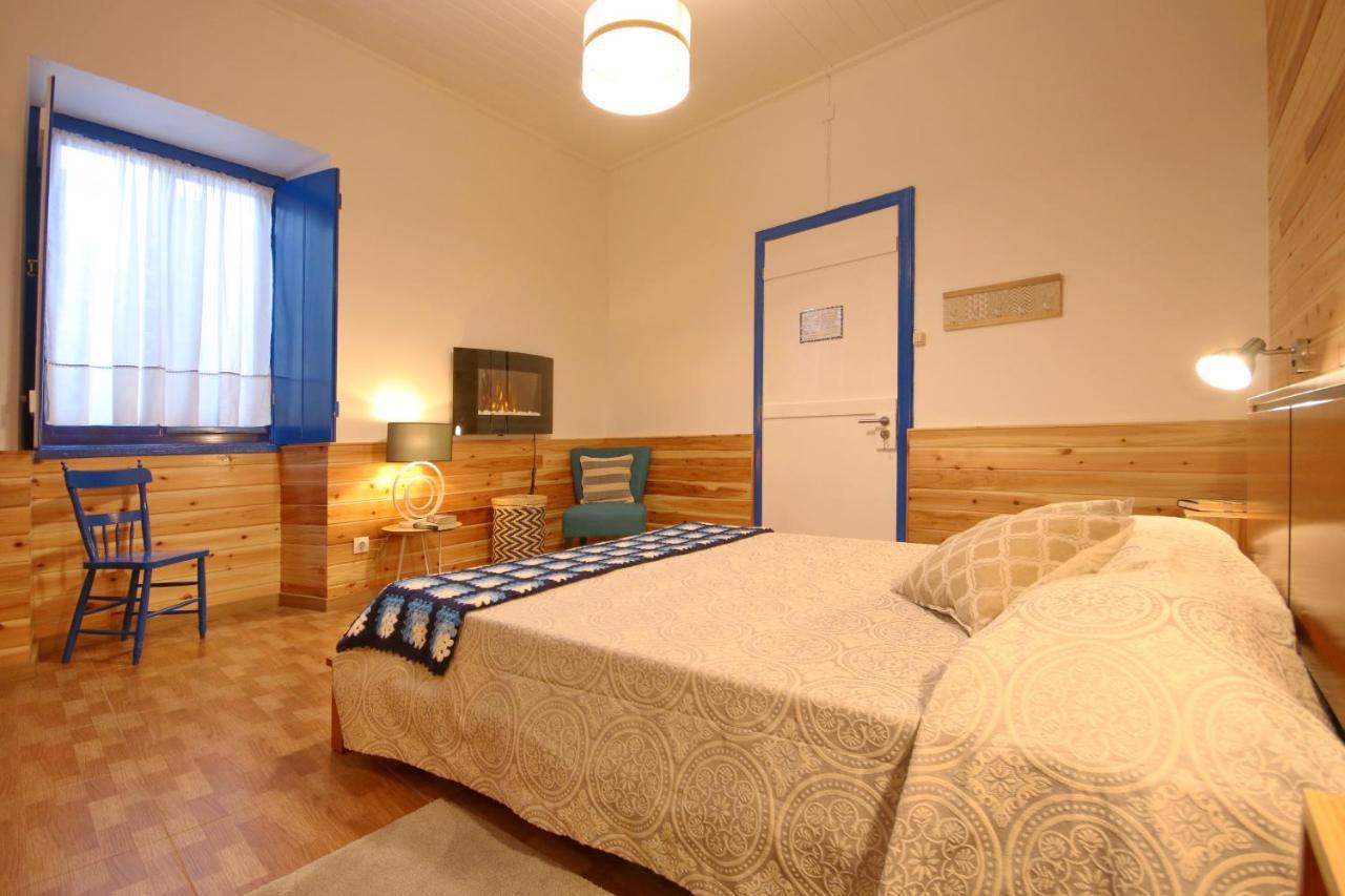 Гостевой дом A Casinha Azul Вила-Франка-ду-Кампу Экстерьер фото